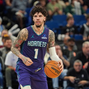 全员一点手感都没有！黄蜂半场50投仅13中&amp;命中率26% 三分24中3