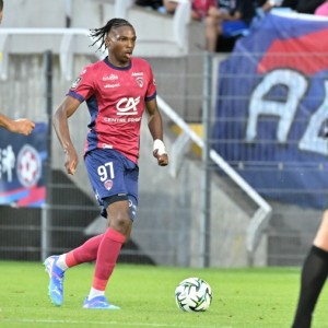 九游娱乐-名记：拜仁也有意雷恩后卫雅凯，但认为5000万欧的价格太贵